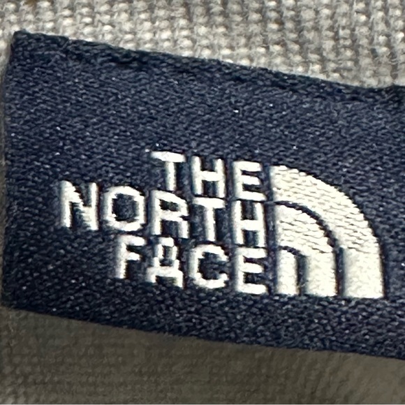 The North face women’s gray button front shirt L/S size XL - Picture 7 of 7